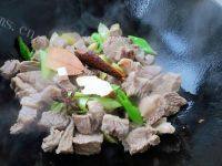 家常菜土豆胡萝卜炖牛肉做法图解10)