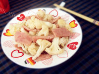 家常菜火腿炒菜花