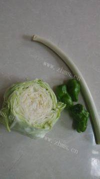 家常版手撕包菜做法图解1)