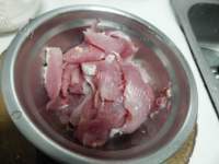 家常菜香煎肉片做法图解2)