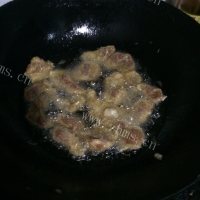 营养小酥肉蒸碗做法图解6)