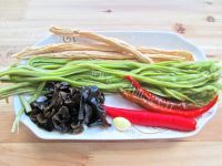 可口的酸辣腐竹苔菜做法图解2)