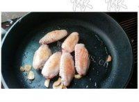 「美味可口」盐焗鸡翅做法图解4)