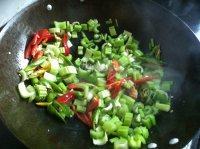 口感好的芹菜炒牛肉做法图解11)