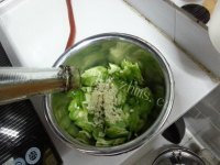 香气浓郁的凉拌苦瓜做法图解4)