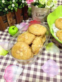 自己做的杏仁酥饼