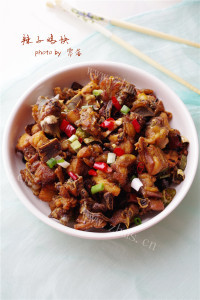 美味佳肴般的辣子鸡块