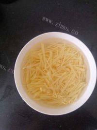家常菜葱香土豆丝做法图解1)