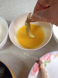 美味的香脆虾尾做法图解5)