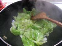 家常菜炝炒圆白菜做法图解5)