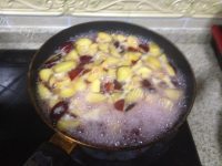 自制黑布林果酱做法图解5)