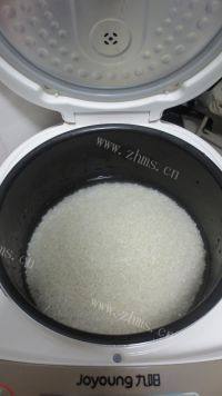 自制土豆焖饭做法图解1)