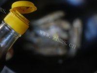 让人怀念的红烧鲫鱼做法图解8)