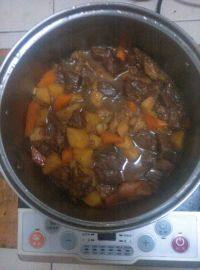 家常菜土豆烧牛腩