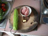 味道十足的苦瓜酿肉做法图解1)