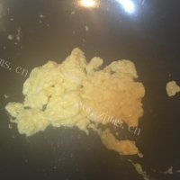 美味的香菇油菜炒面做法图解3)