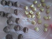 自制红豆沙月饼做法图解5)