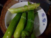 美味的油焖尖椒做法图解1)