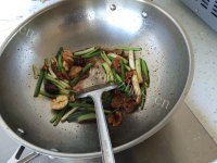 萝卜焖牛板筋条做法图解6)