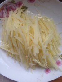 家常菜芹菜土豆丝做法图解1)