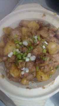 家常菜土豆焖肉