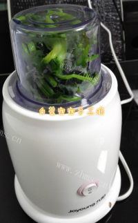 美味的彩色蔬菜面条做法图解6)