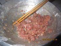 甘脆的肉包子做法图解2)