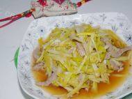 肉丝炒蒜黄