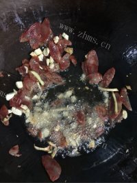 酸甜茄汁土豆粉做法图解3)