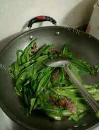 家常菜爆炒油麦菜做法图解5)