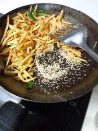 干煸土豆丝做法图解8)