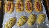好吃的胡萝卜肠仔包做法图解13)