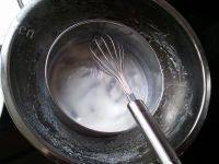 自制红豆沙冰皮月饼做法图解4)