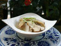 家常菜松茸炖鸡