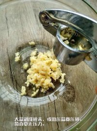 自制蜜汁蒜香鸡做法图解6)