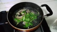 鲜美的牛丸腐竹紫菜汤的做法图解十