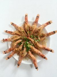 美味的蒜蓉开背虾做法图解13)