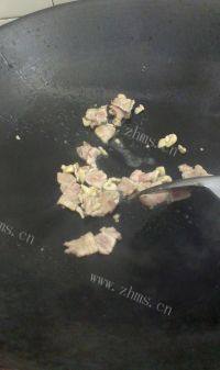 家常菜五花肉炒芹菜做法图解3)