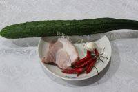 常吃不腻的黄瓜炒肉片做法图解1)