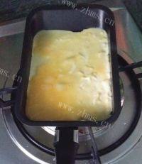 美味的鸡蛋卷做法图解4)