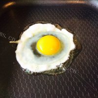 美味的胡萝卜鸡蛋炒面做法图解6)