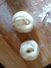 自制美味椒盐烧饼做法图解9)