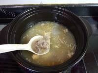 自制牛骨粉丝油豆腐煲做法图解2)