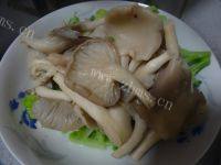家常菜西兰花炒蘑菇做法图解5)