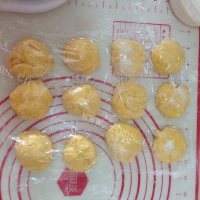 自制胡萝卜小餐包做法图解3)