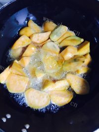 五味俱全的拔丝红薯做法图解2)