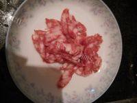 家常菜四季豆炒腊肠做法图解1)
