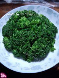 极致的白灼西兰花做法图解3)