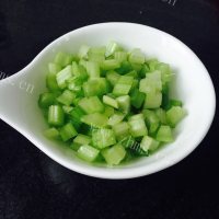 口感丰富的凉拌黄豆做法图解6)