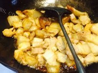美味的板栗红烧肉做法图解8)